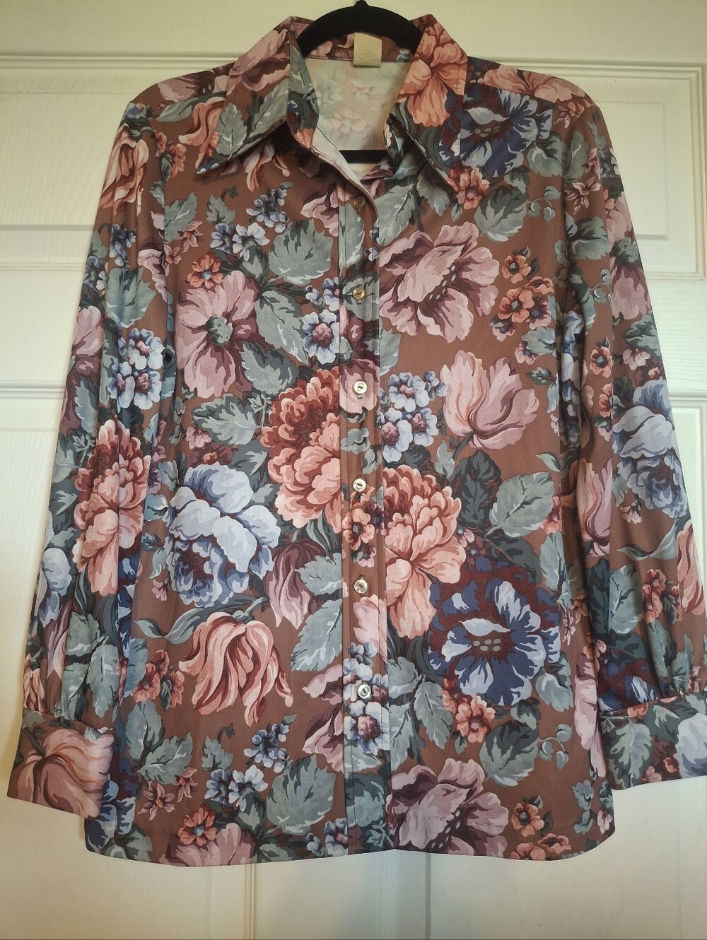 Women's Floral Button-Up Blouse in Mauve, Pink & Blue. Vintage